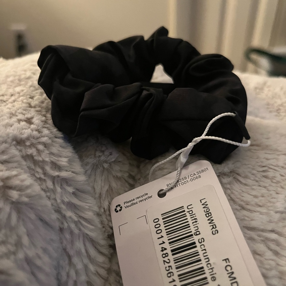 Uplifting Scrunchie
